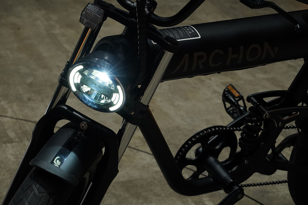電動アシスト自転車(E-Bike) ARCHON (アルコン) 暗闇でライトの点灯
