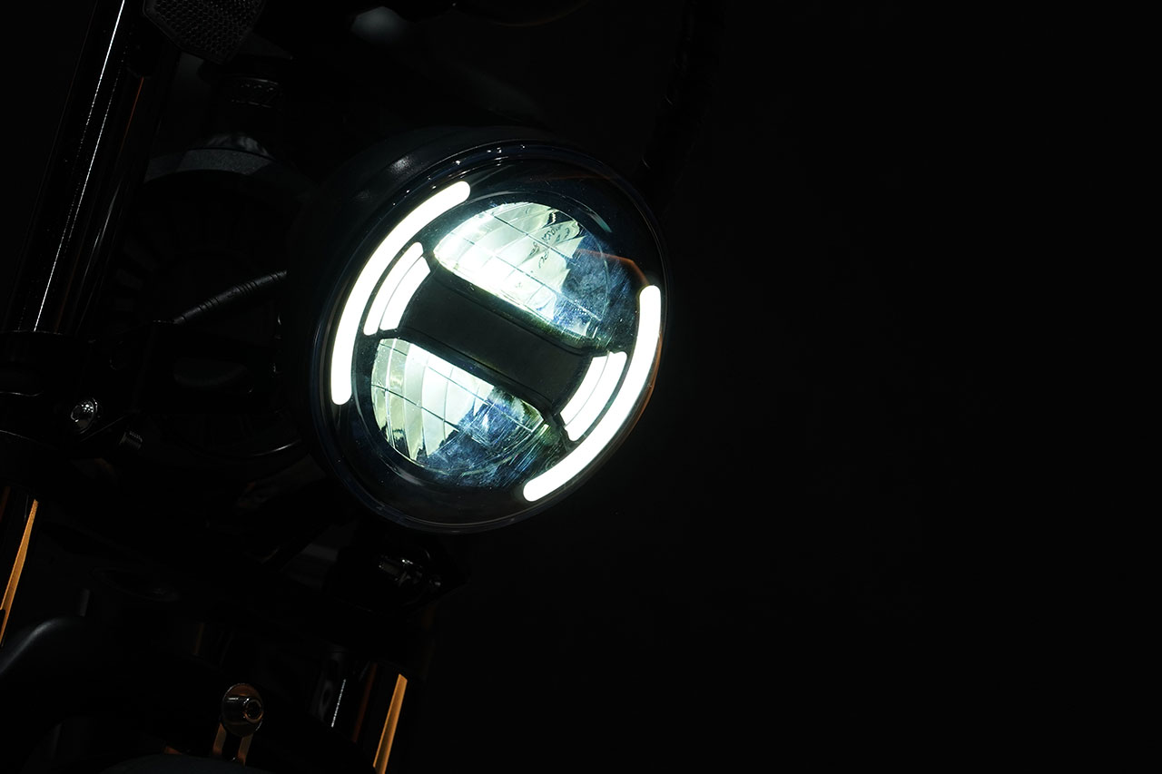 電動アシスト自転車(E-Bike) ARCHON (アルコン) 暗闇のテールライト