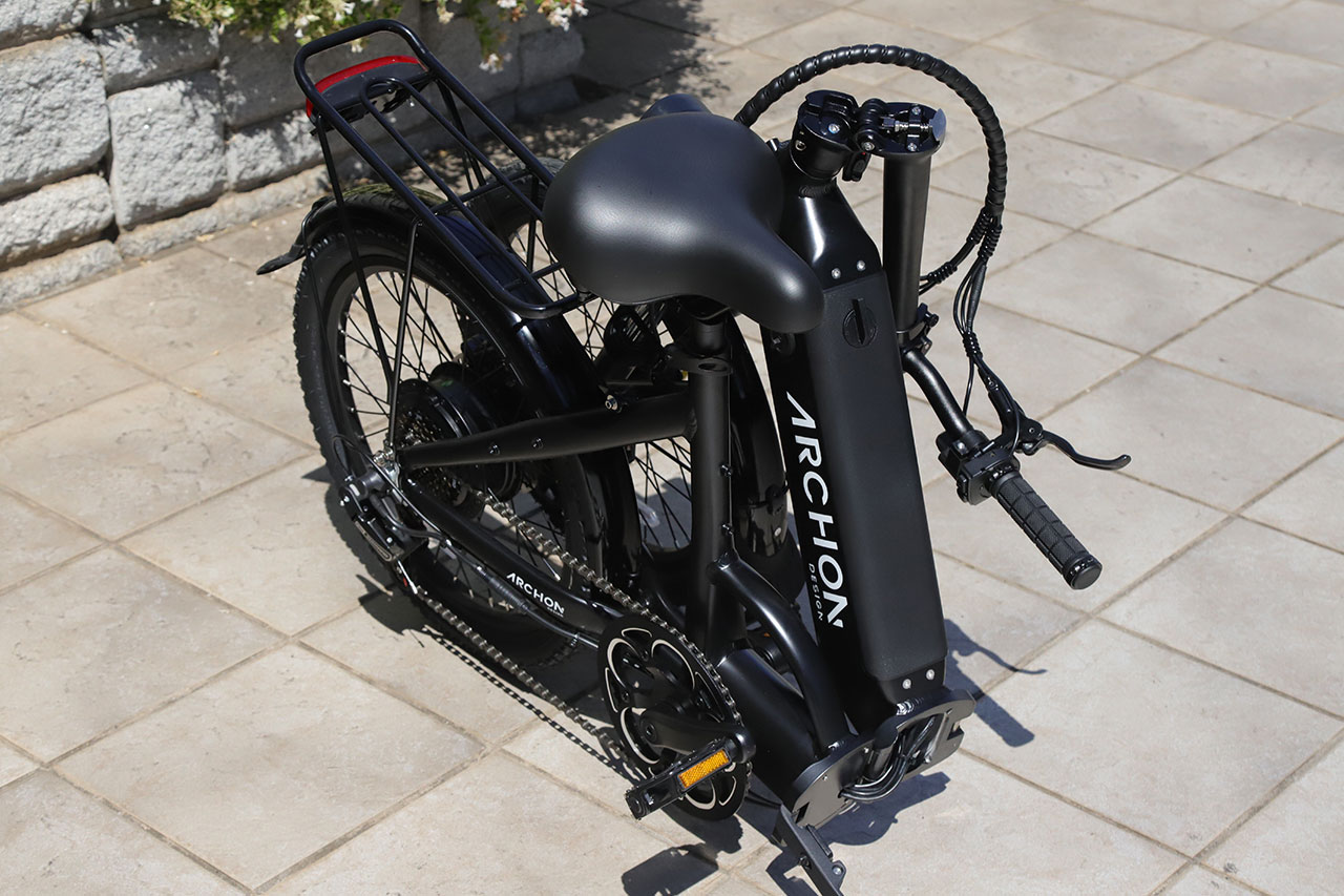 電動アシスト自転車(E-Bike) ARCHON UC1(アルコン) 折りたたみの状態