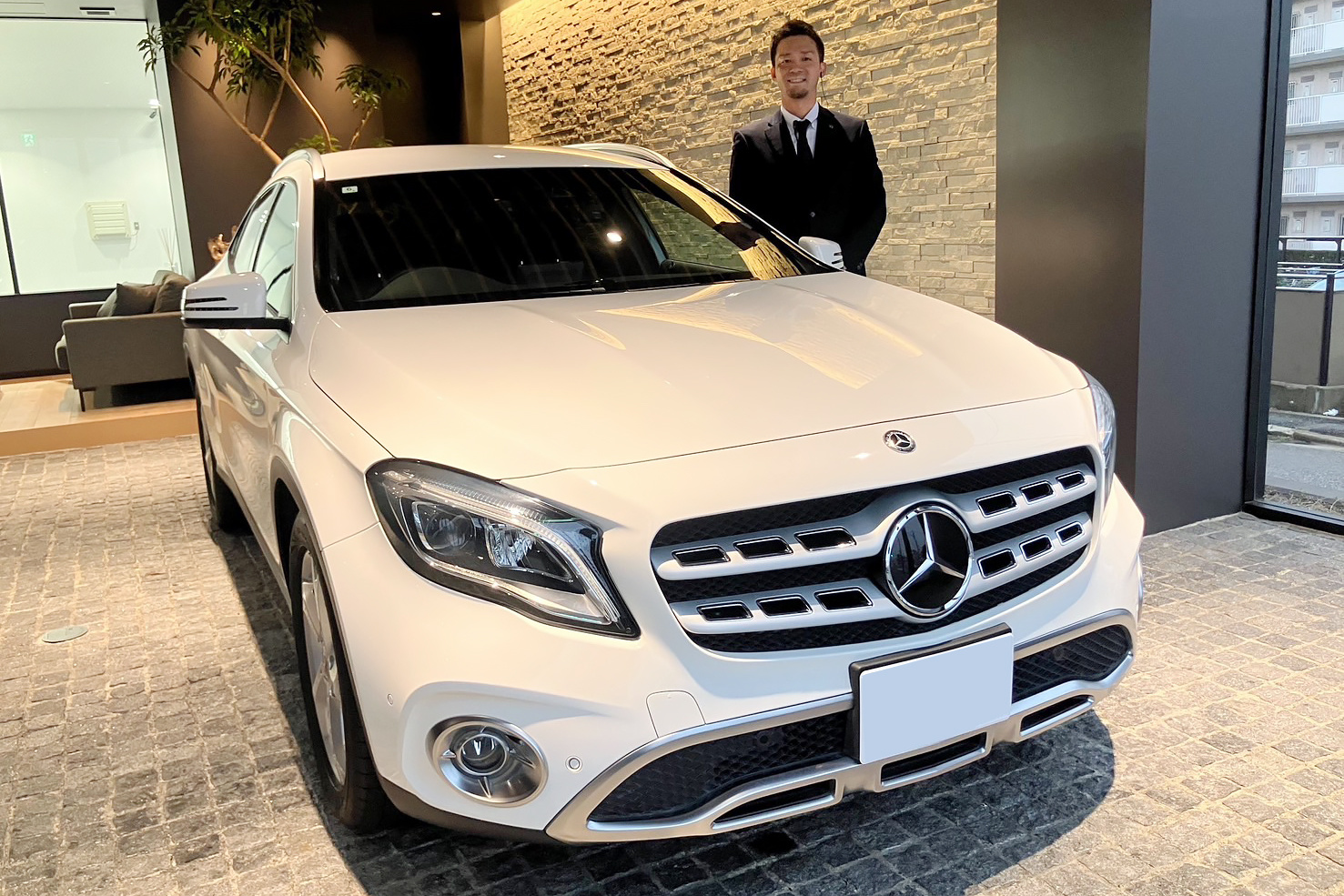 18y M・ベンツ GLA220 4MATIC ポーラーホワイト