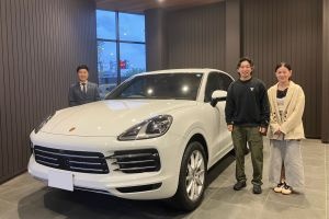 19y ポルシェ カイエンＳ ホワイト