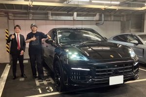 23y ポルシェ カイエンクーペ S クロマイトブラックメタリック