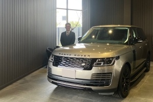 19y ランドローバー レンジローバー ヴォーグ シリコンシルバー