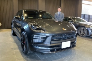 22y ポルシェ マカンGTS ヴァルカノグレーメタリック