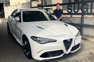 17y アルファロメオ ジュリア クアドリフォリオトロフェオホワ...