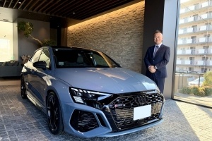 24y アウディ RS3 スポーツバック ケモラグレーメタリック