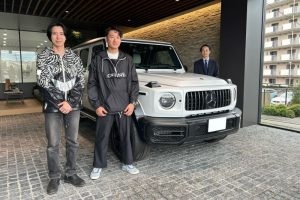 22y タイカンGTS スポーツクロノPKG クレヨン