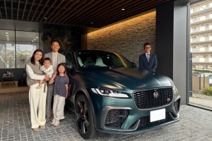 21y ジャガー F-PACE SVR BRG ローンチエディシ...