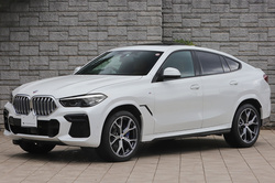 2022 BMW X6 xDrive35d Mスポーツ