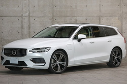 2020 ボルボ V60 T6 ツインエンジン AWD インスクリプション