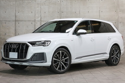 2020 アウディ Q7 45 Sラインリミテッド