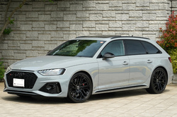 2023 アウディ RS4アバント 後期モデル
