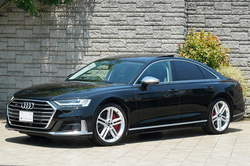 2021 アウディ S8 コンフォートPKG