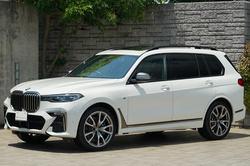 2022 BMW X7 M50i