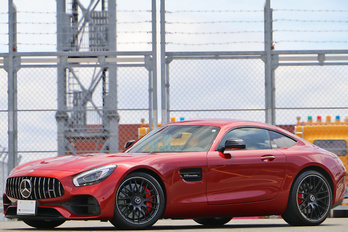 メルセデスAMG GT