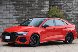 2022 アウディ RS3 セダン
