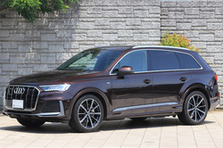 2021 アウディ Q7 45 Sラインリミテッド