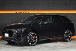 2023 アウディ RSQ8 レザーシートPKG