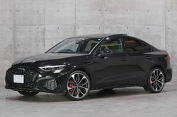 2022 アウディ S3セダン パノラマSR