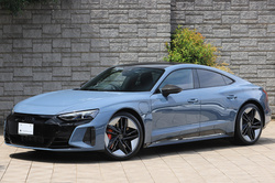 2022 アウディ RS e-tron GT カーボンPKG