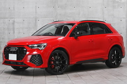 2021 アウディ RS Q3 RSデザインPKG/エクステンデッドレッド