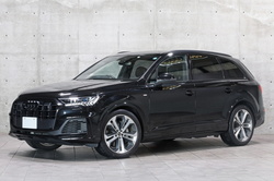 2022 アウディ Q7 Q7  55TFSI クワトロ Sライン
