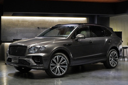 2024 ベントレー ベンテイガ アズール ハイブリッド