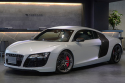 2009 アウディ R8 4.2FSI 希少6MTモデル