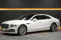 2023 ベントレー フライングスパー V8