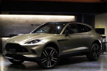 アストンマーティン DBX