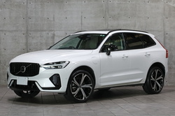 2023 ボルボ XC60 リチャージアルティメット T6 AWD プラグインハイブリッド