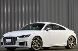 アウディ TTSクーペ