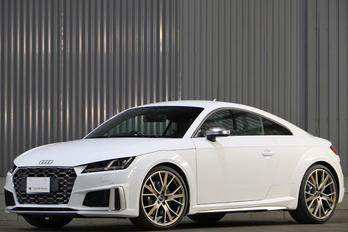 アウディ TTSクーペ