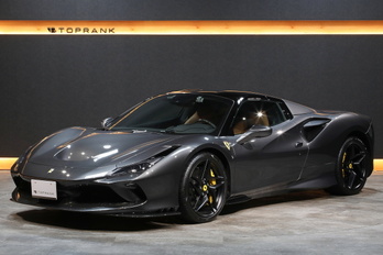 フェラーリ F8スパイダー