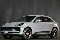 2023 ポルシェ マカン S