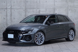 アウディ RS3