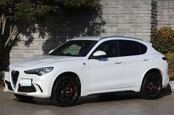 2019 アルファ ロメオ ステルヴィオ クアドリフォリオ