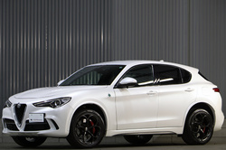 2019 アルファ ロメオ ステルヴィオ 2.9 V6ビターボ クアドリフォリオ