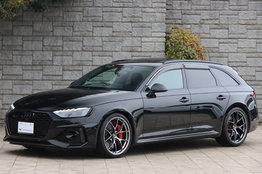 アウディ RS4アバント