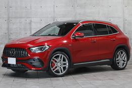 メルセデスAMG GLAクラス