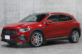 メルセデスAMG GLAクラス