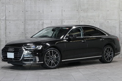 2020 アウディ A8 60TFSI クワトロ