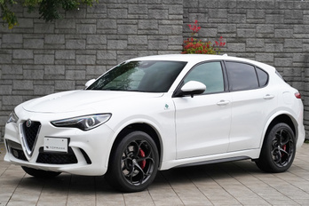 アルファ ロメオ ステルヴィオ