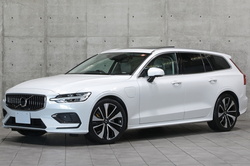2021 ボルボ V60 リチャージ PHV T6 AWD インスクリプション