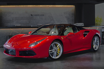 フェラーリ 488スパイダー