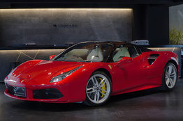 フェラーリ 488スパイダー