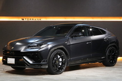 2023 ランボルギーニ ウルス ペルフォルマンテ