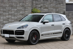 2021 ポルシェ カイエン GTS スポーツクロノPKG