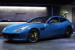 フェラーリ GTC4ルッソ