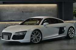 2013 アウディ R8 5.2 FSI クワトロ 8600km 左ハンドル